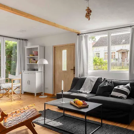 Holiday home Pommernhaus Bay Cabin, Kamin, Sup's Altwarp